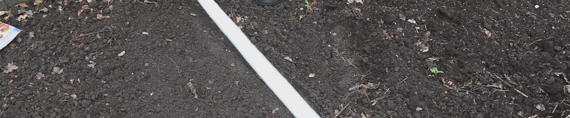 Blumen - Auslegen von Saatbändern (thumbnail).jpg Blumen - Auslegen von Saatbändern (thumbnail).jpg