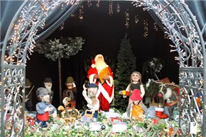 MÄRCHENBÜHNE: "Wo der Weihnachtsmann wohnt"